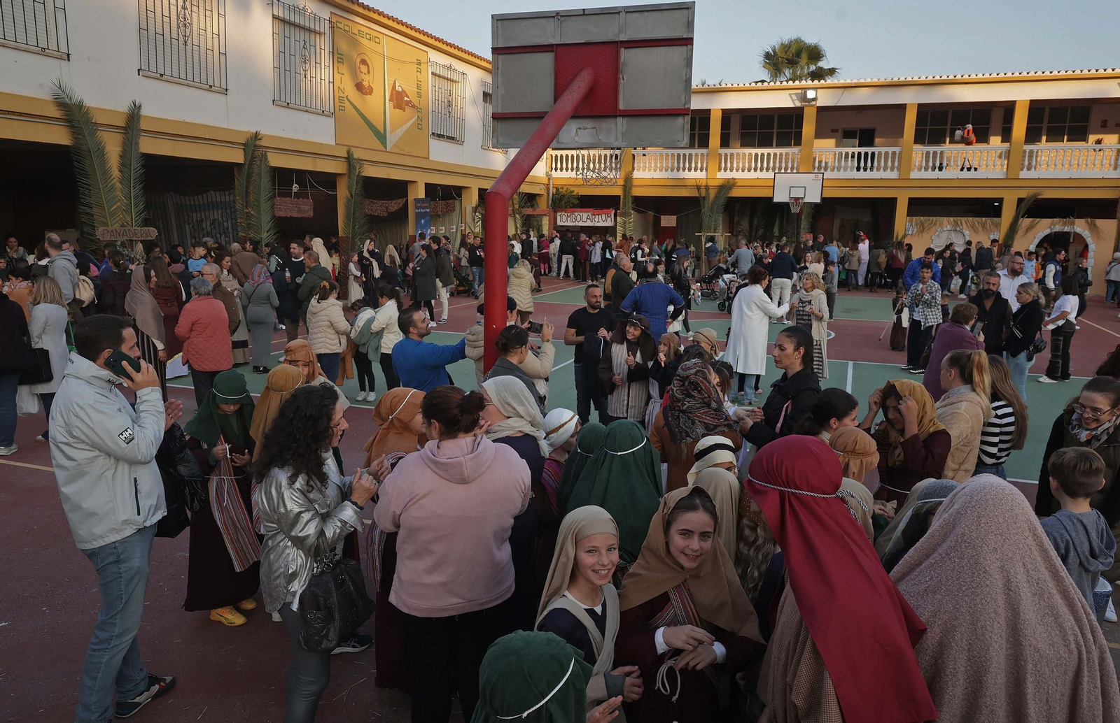 Fotos del Belén Viviente del colegio Salesianos de La Línea
