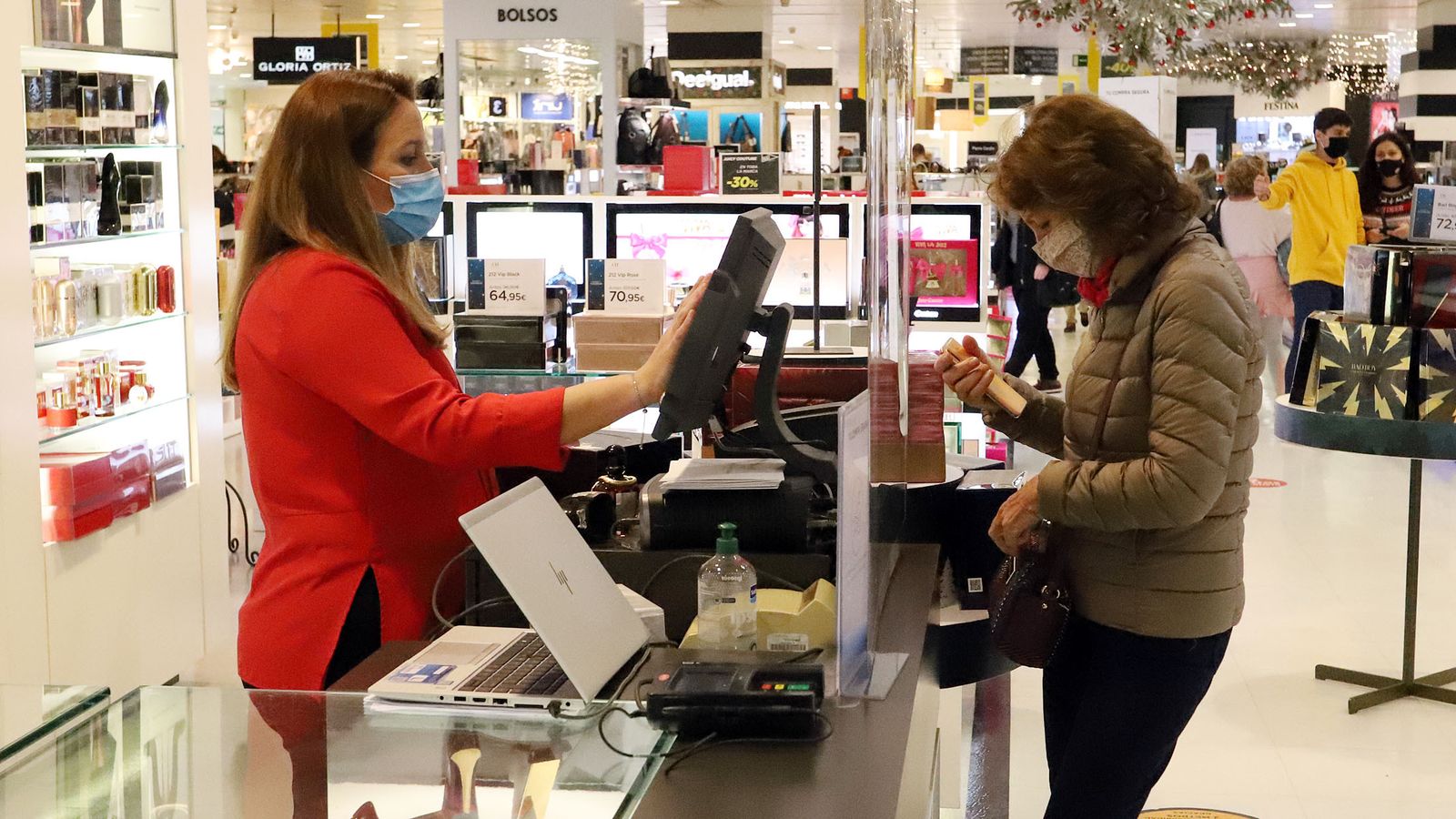 El Corte Inglés plantea salidas voluntarias para un máximo de 3.000 empleados