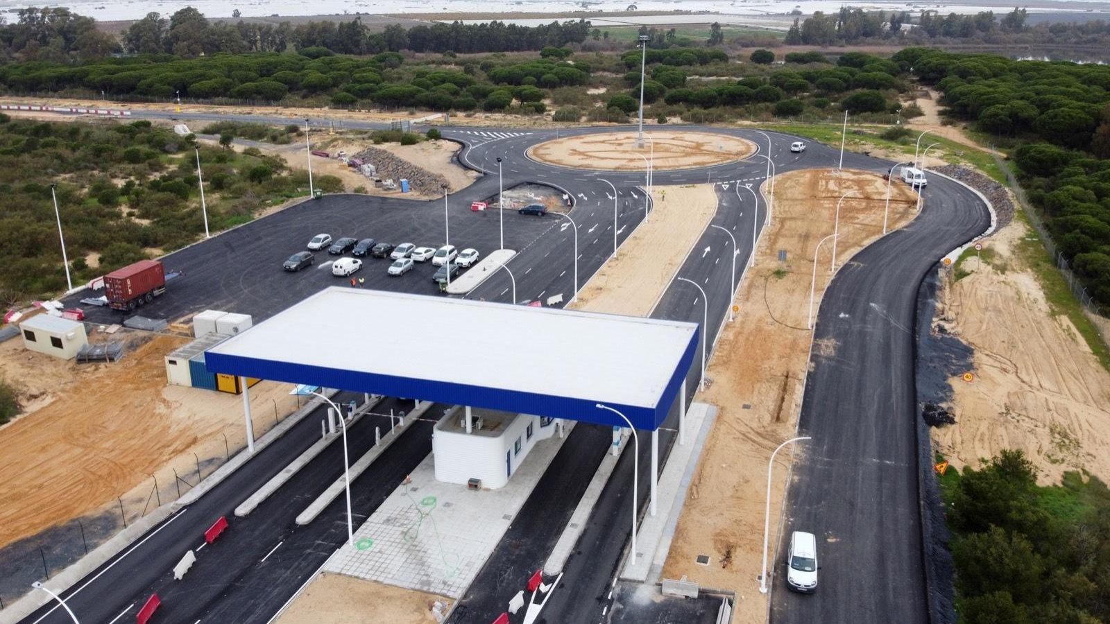 Toma aérea del puesto de control de acceso al Muelle Sur.