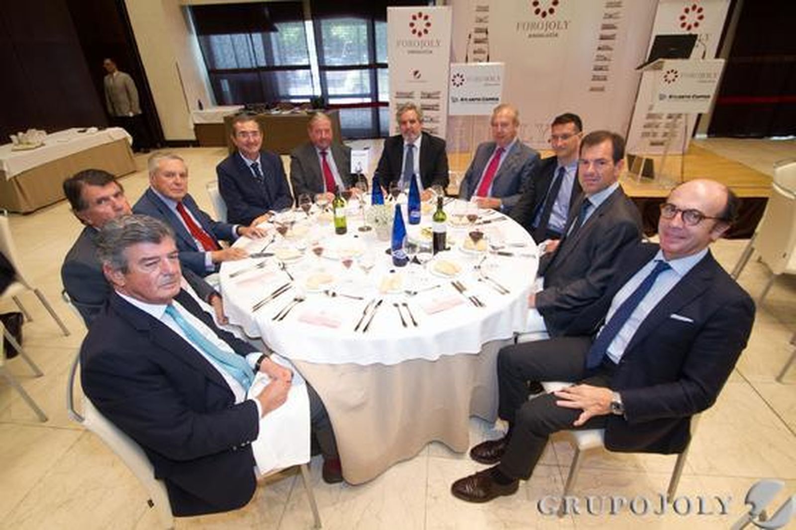 Pedro Álvarez, Juan Álvarez, José Ramón del Río, Antonio Fragero, Manuel Beca, Luis Sánchez-Moliní, Alfonso Barón, Javier Chaparro, Luis Miguel Pelayo y Luis González Ruano. 

Foto: Juan Carlos Vázquez/Victoria Hidalgo