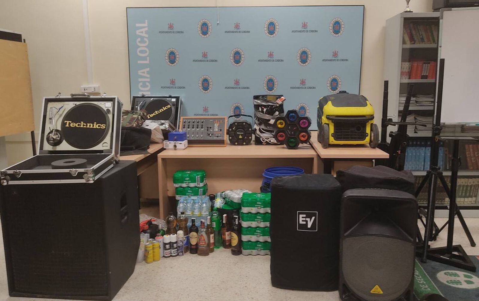 Material intervenido por la Policía Local.