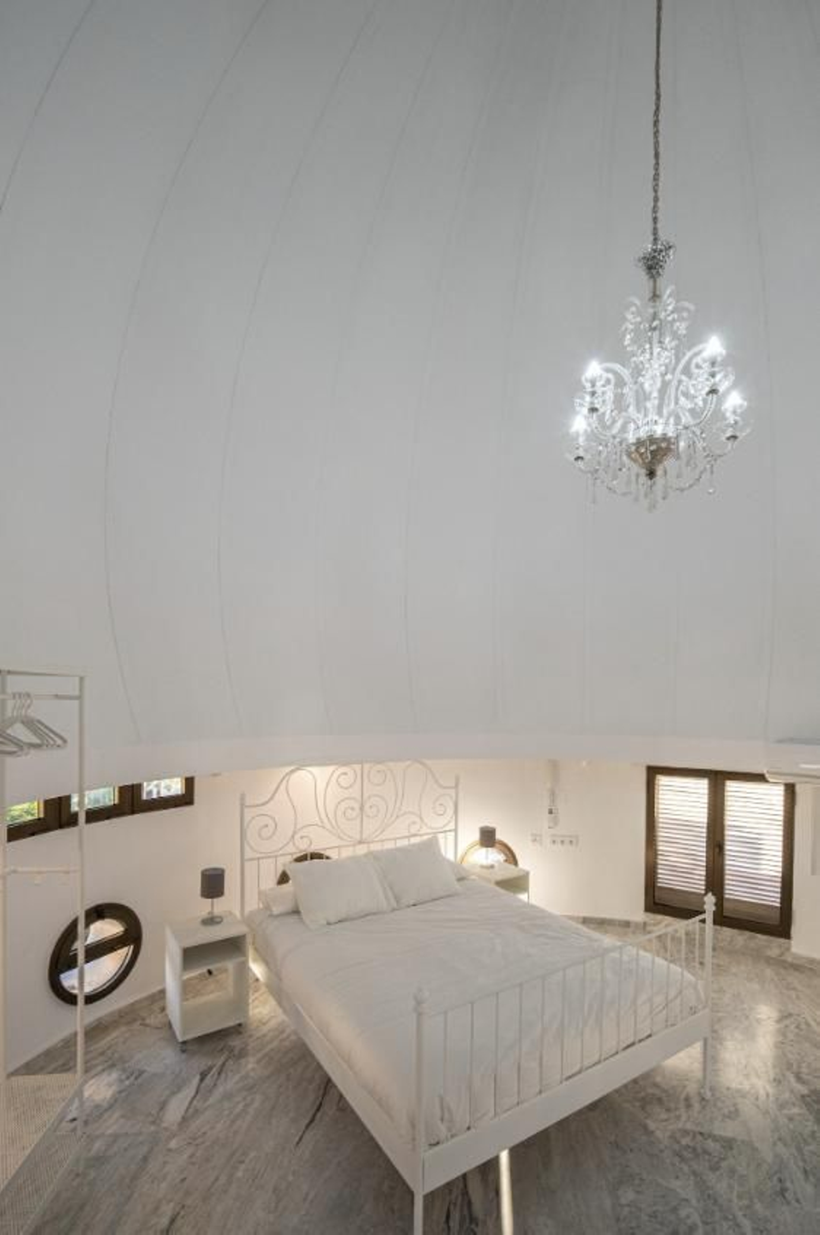 ¿Te gustaría alojarte en la cúpula del antiguo Hotel París de Huelva?