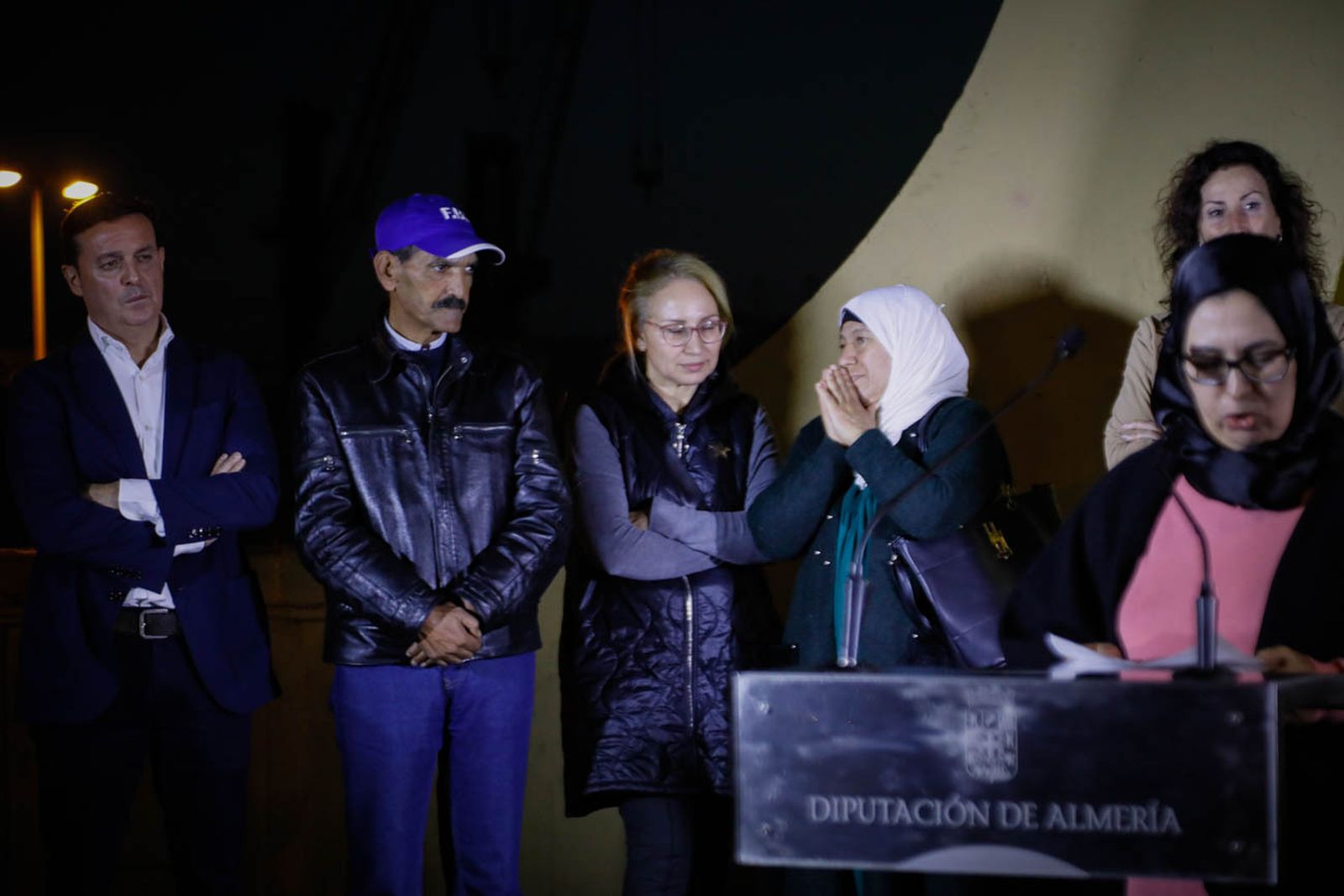 Imágenes del monolito en homenaje a las víctimas de violencia de género