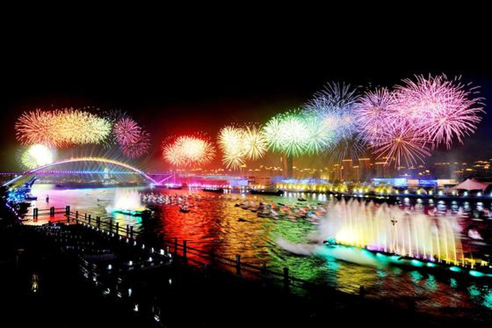 Fuegos artificiales durante la ceremonia de apertura.

Foto: Philippe López (AFP Photo)