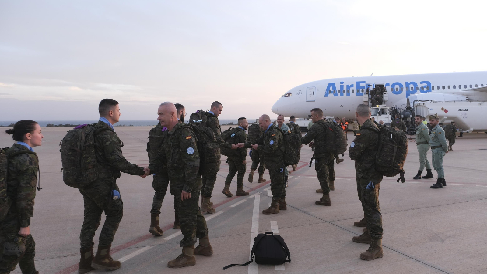 Imágenes de la salida del segundo contingente de La Legión con destino el Líbano