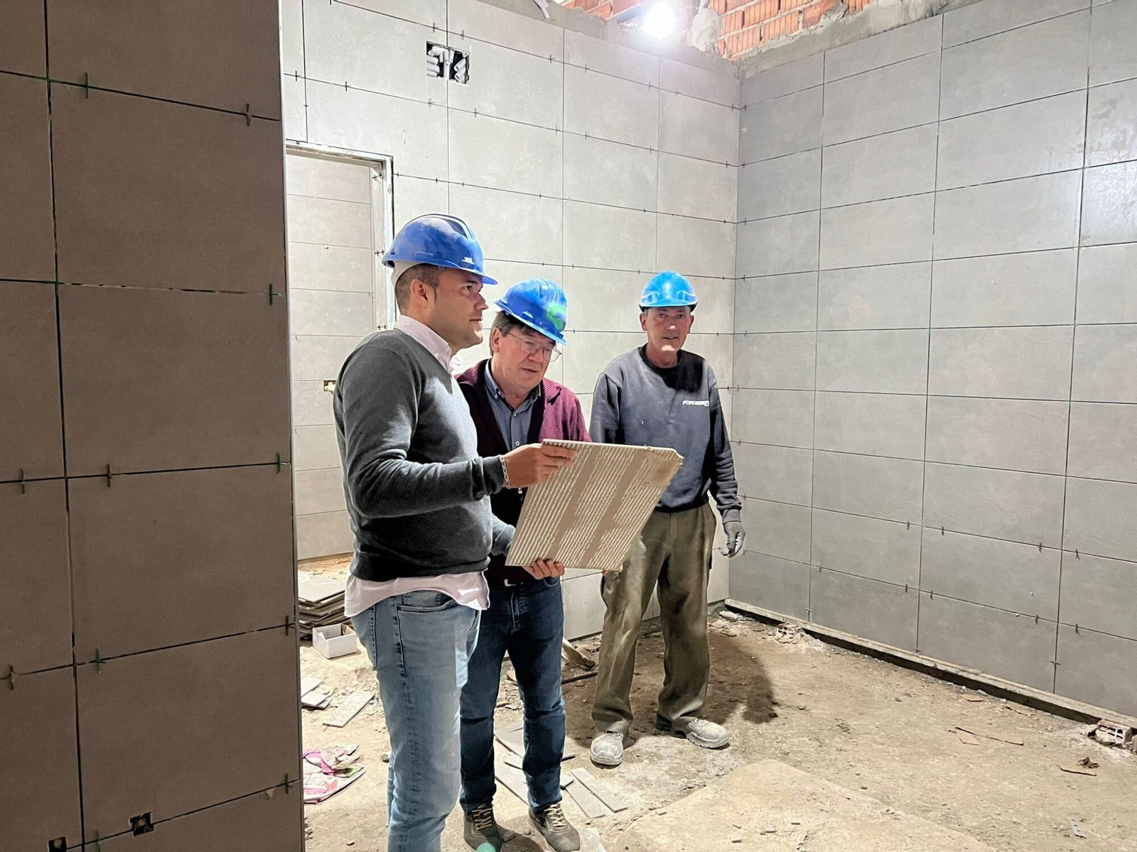 A buen ritmo las obras de la nueva piscina cubierta y el nuevo gimnasio de Trigueros