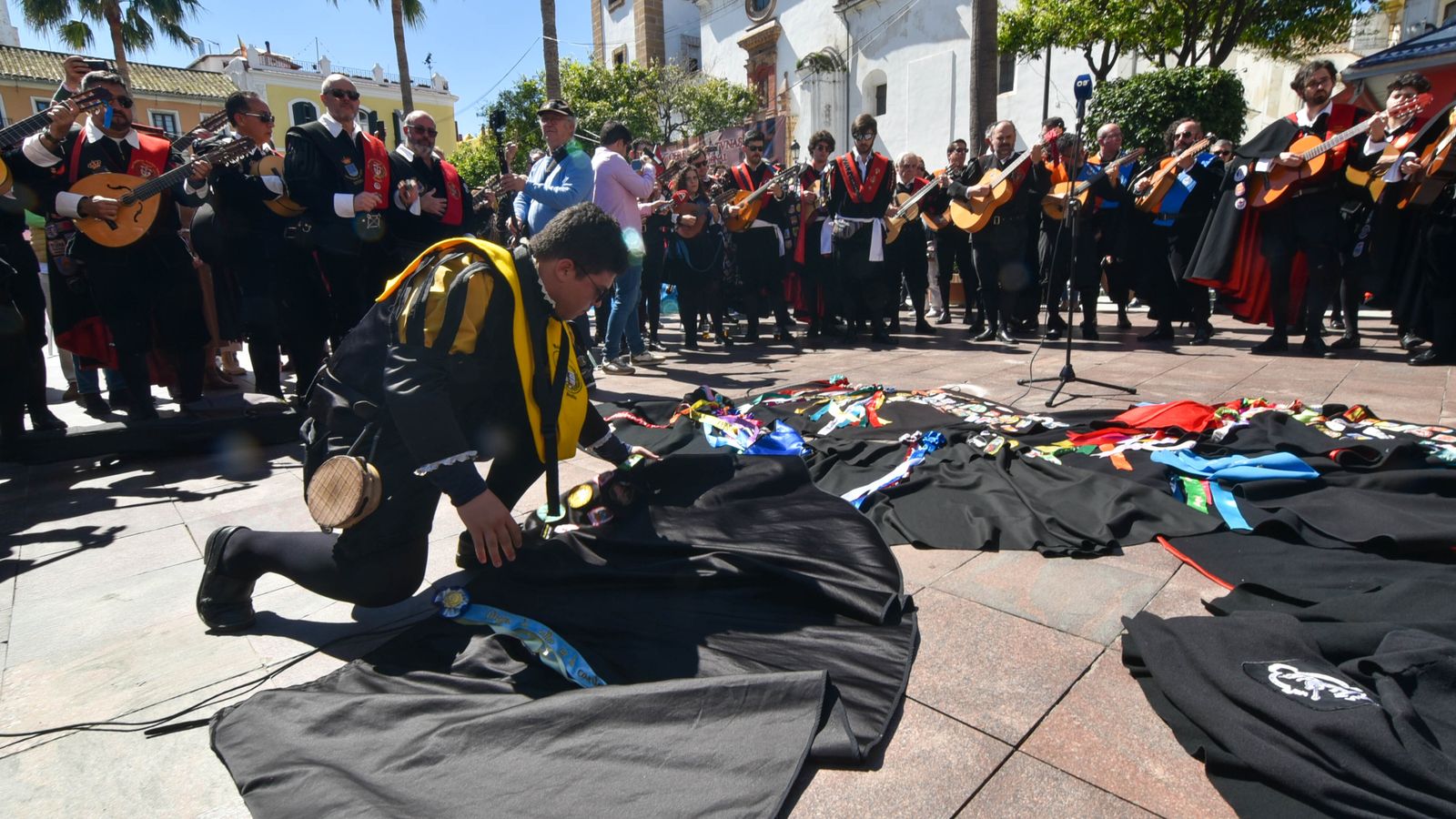 Fotos del pasacalles del X Certamen Internacional de Tunas Ciudad de Algeciras