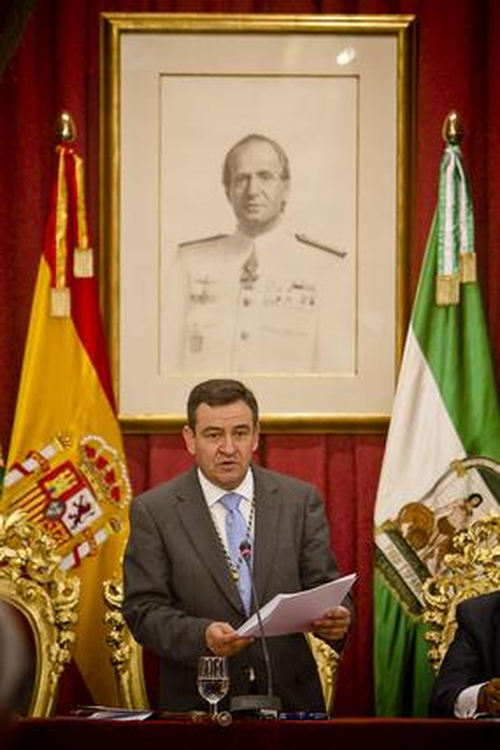 Imágenes de la toma de posesión de la Diputación.

Foto: Lourdes de Vicente y Jesus Marin