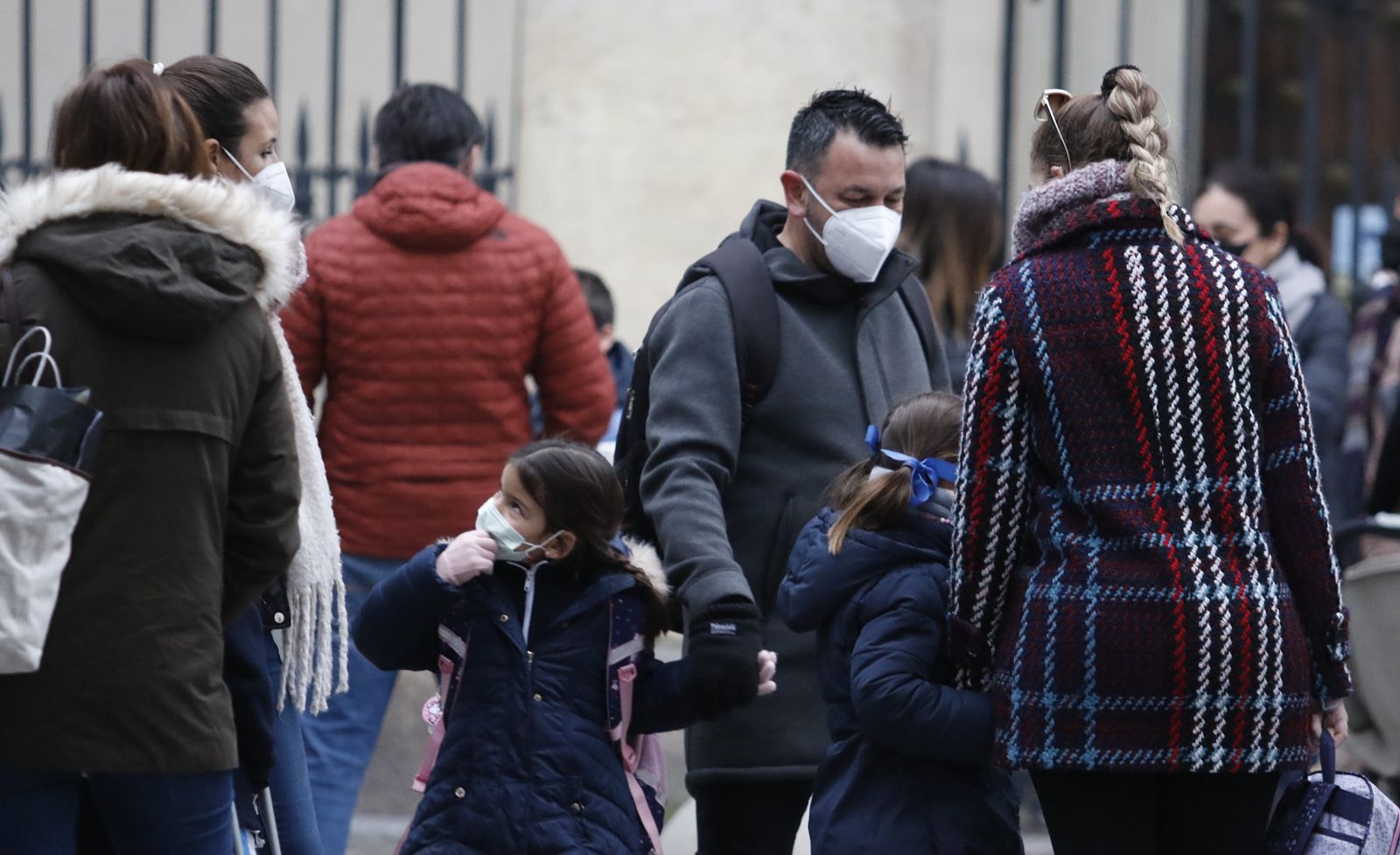 Las imágenes de la vuelta al colegio en Córdoba tras las vacaciones de Navidad