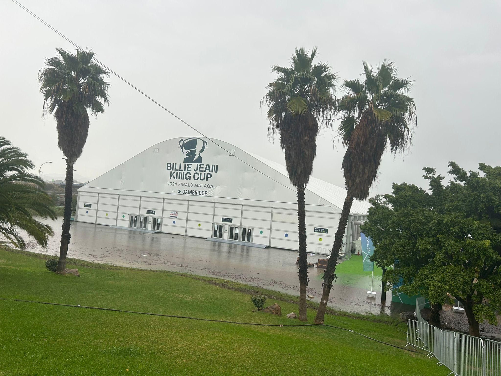 Vista de la carpa donde se jugará la Billie Jean King Cup. Vista de la carpa donde se jugará la Billie Jean King Cup.