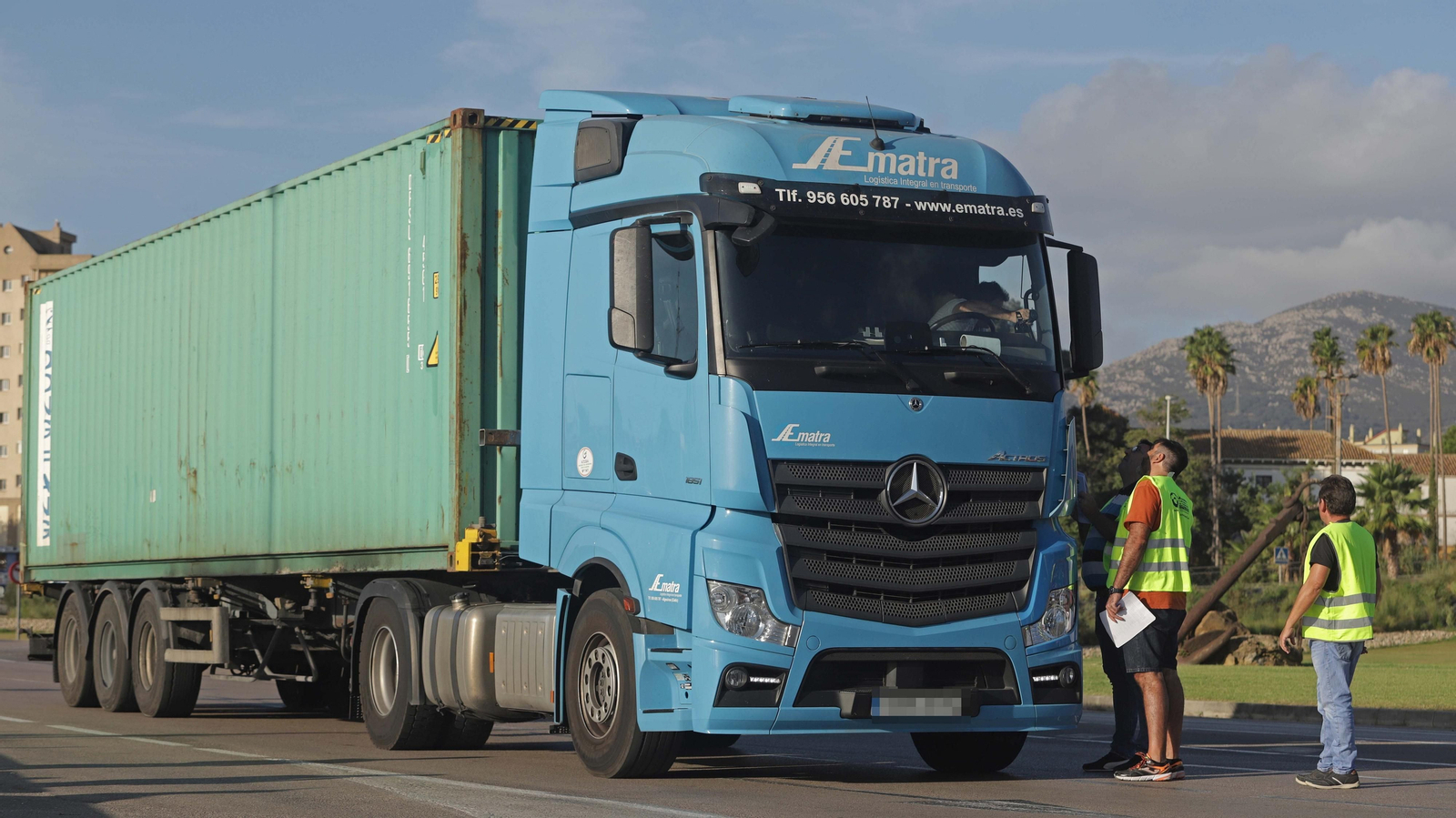 Fotos del paro de camioneros en el puerto de Algeciras