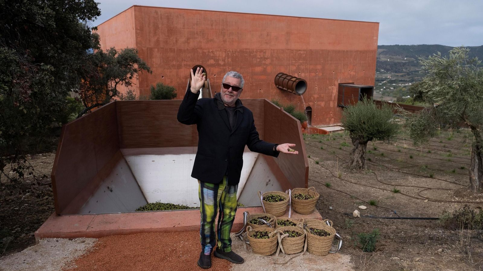 Philippe Starck, junto a LA Almazara.