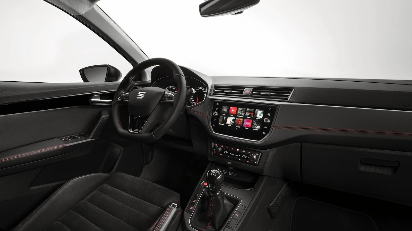 En los FR el equipamiento que añade su paquete GO2 incorpora, además de muchos de los elementos de los Xcellence, el cuadro de instrumentos digital.