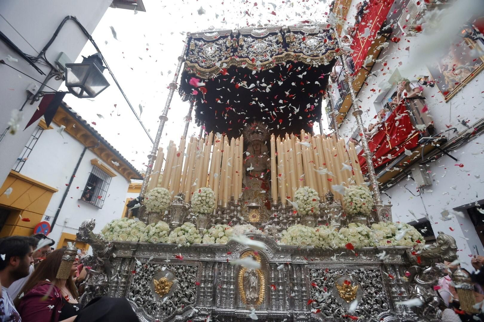 La procesión de las Penas de Santiago en este Domingo de Ramos, en imágenes