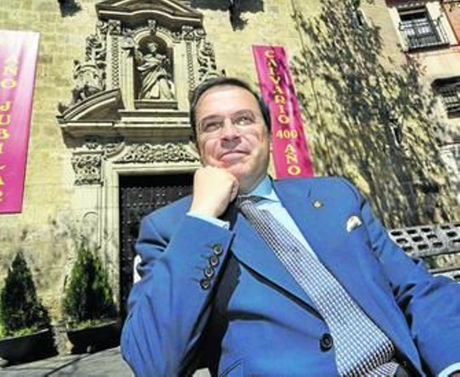 Ignacio Pérez Franco, ayer, ante la Parroquia de la Magdalena.