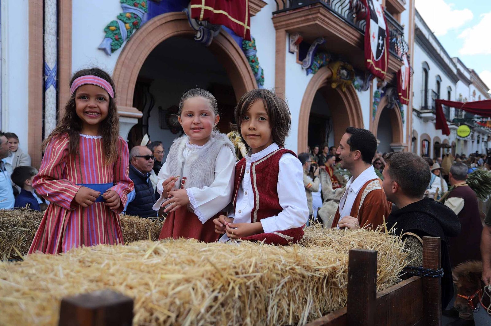 Imágenes del gran ambiente en la Feria Medieval de Palos de la Frontera, Huelva