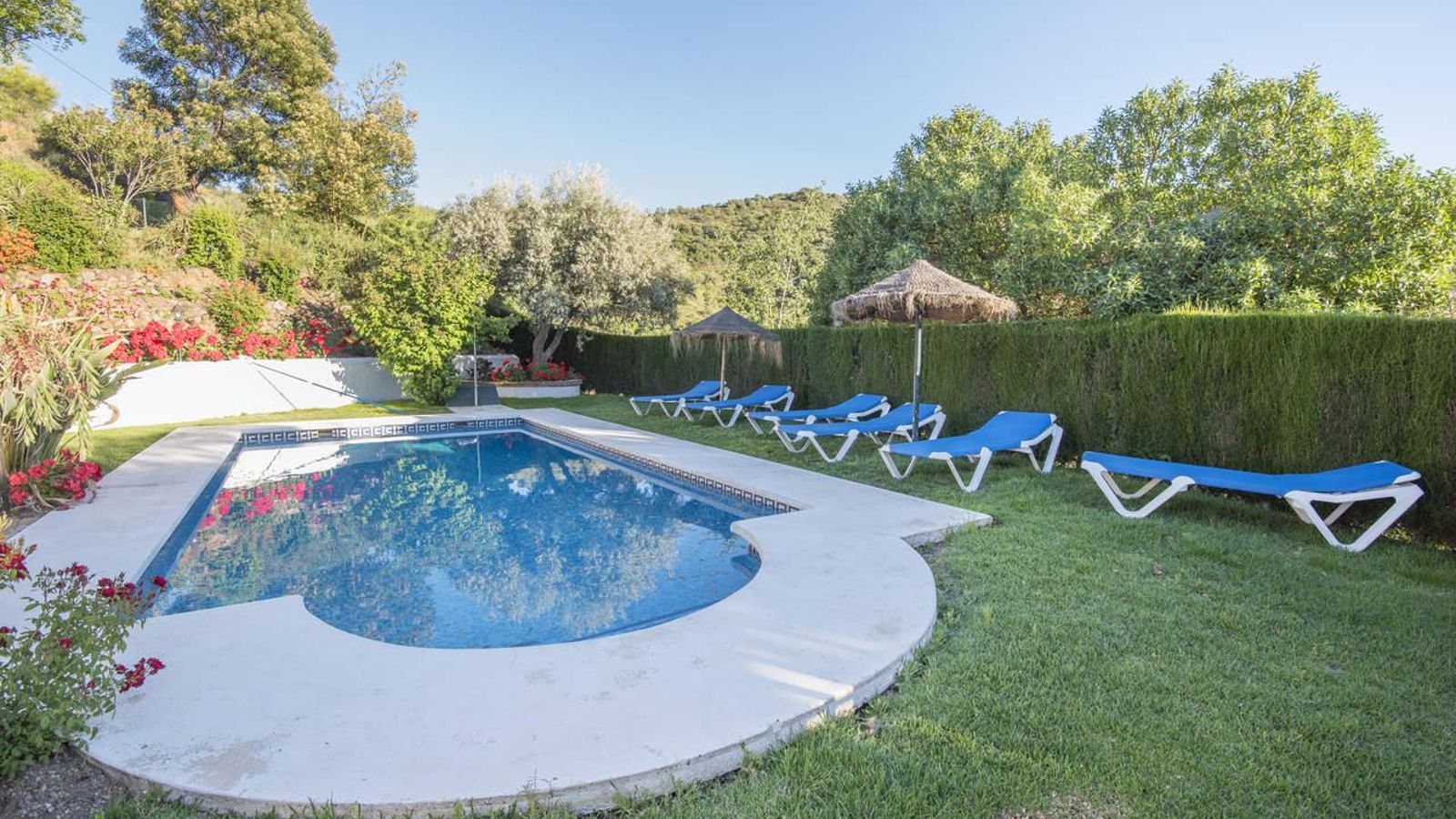 La piscina de la casa rural. La piscina de la casa rural.