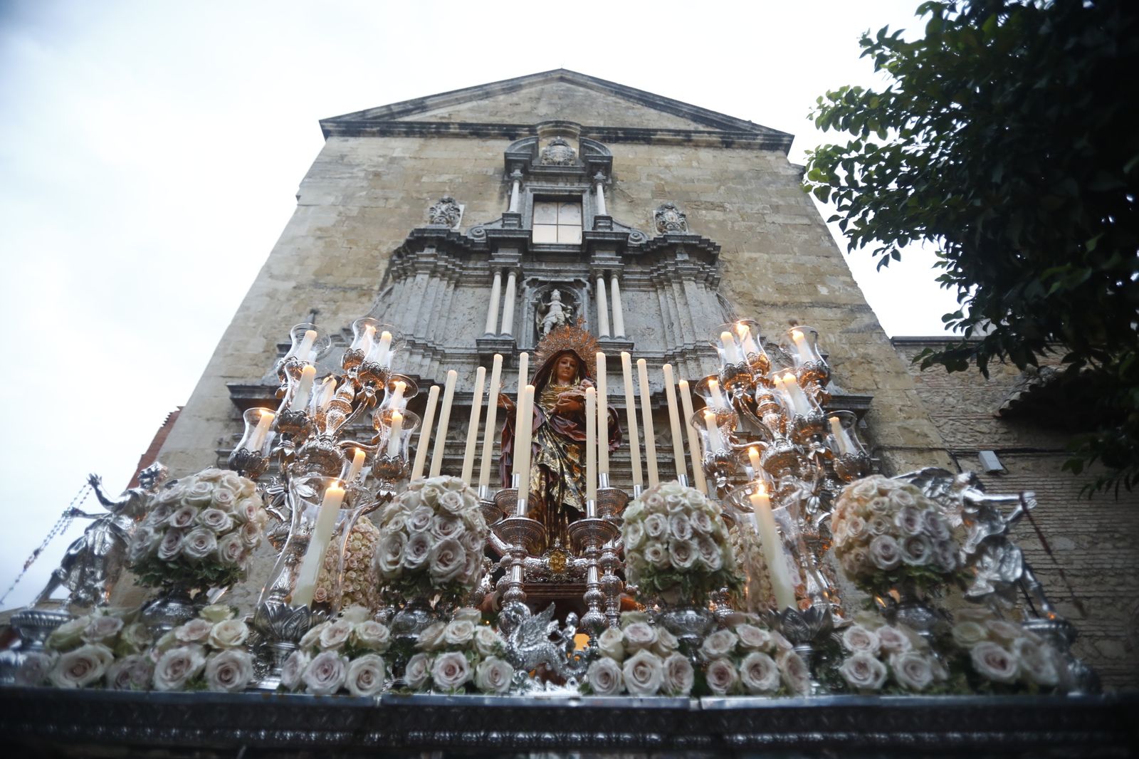 La procesión de la Virgen del Amparo de Córdoba, en imágenes