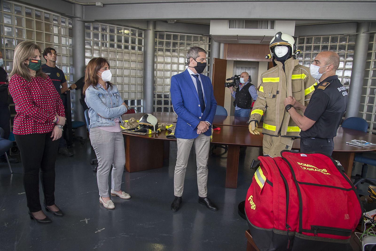 Nuevos trajes de protección para los Bomberos de Granada