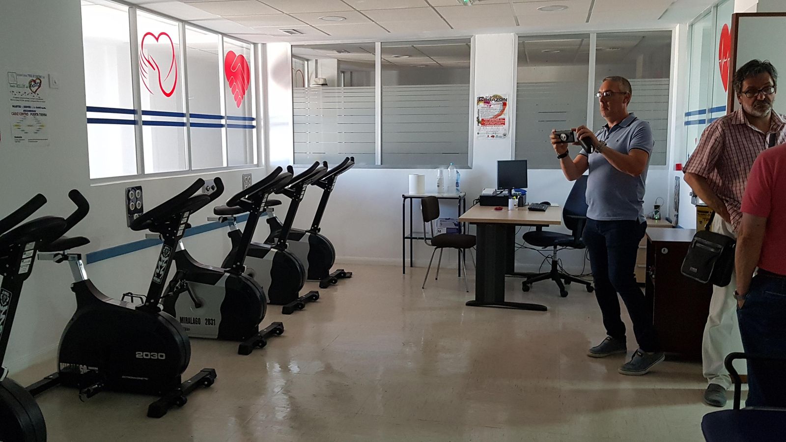 Bicicletas estáticas del gimnasio de la unidad de Rehabilitación Cardíaca.
