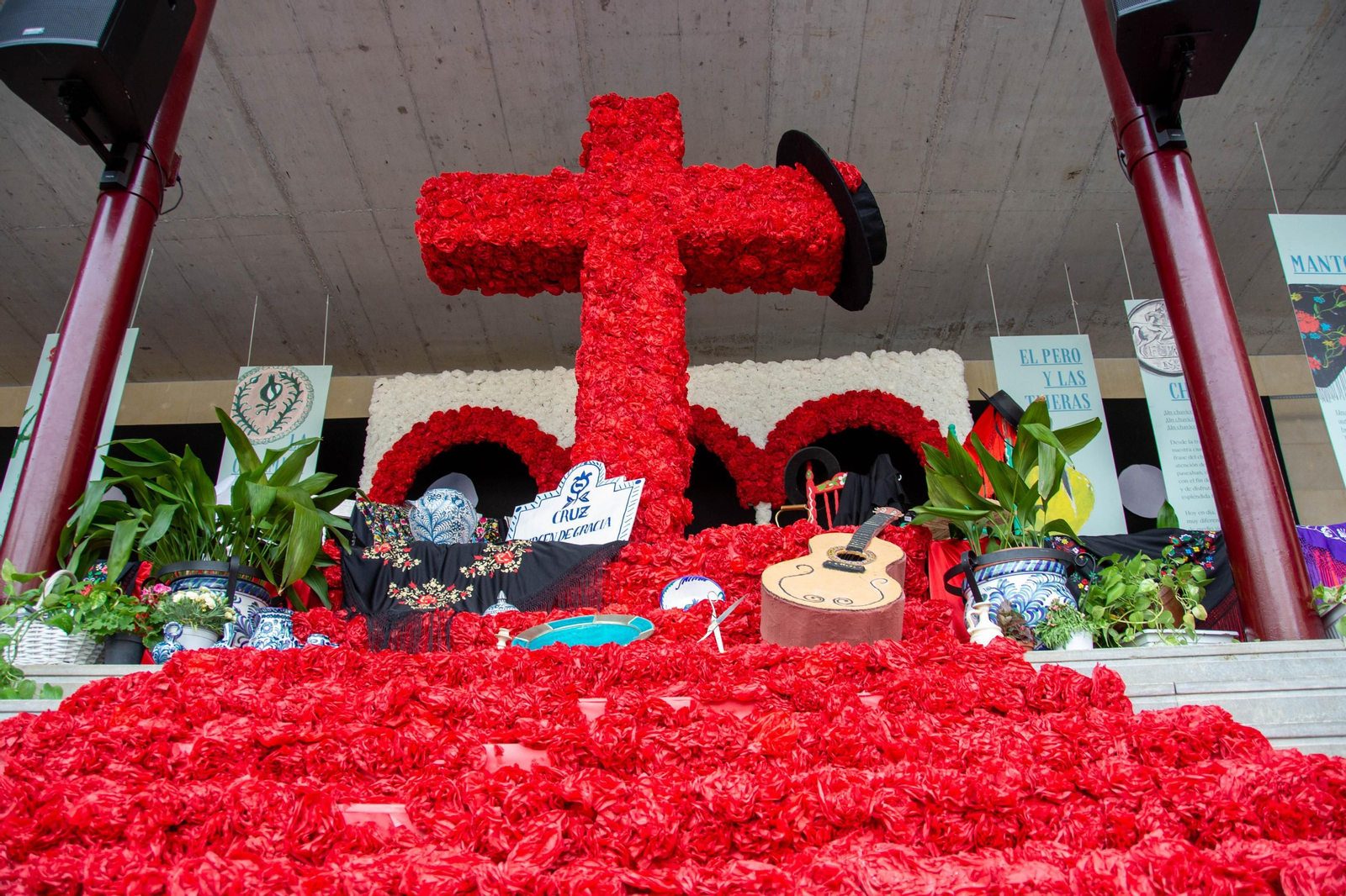 Así celebra Granada sus Cruces, en imágenes