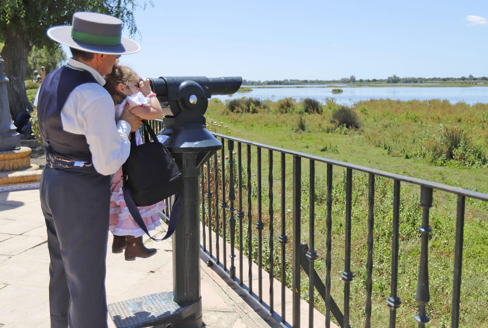 Ambiente en la aldea del Rocío en la jornada del sábado
