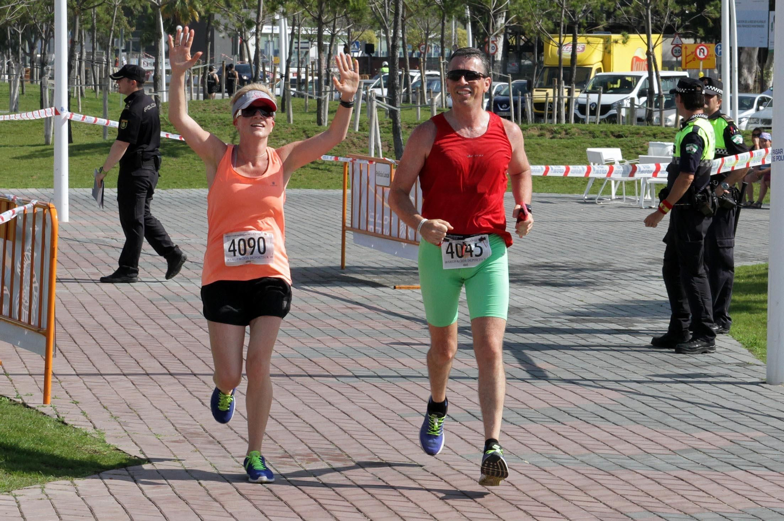 Imágenes de la Carrera Solidaria Ruta 091 organizada por la Policía Nacional