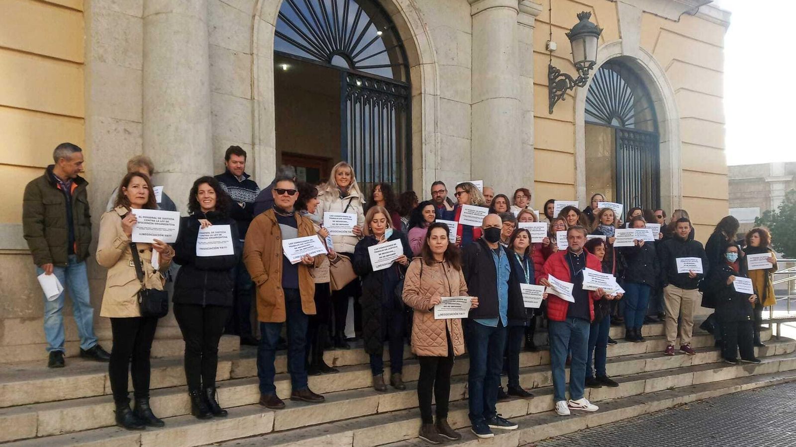 Concentración de funcionarios de Justicia