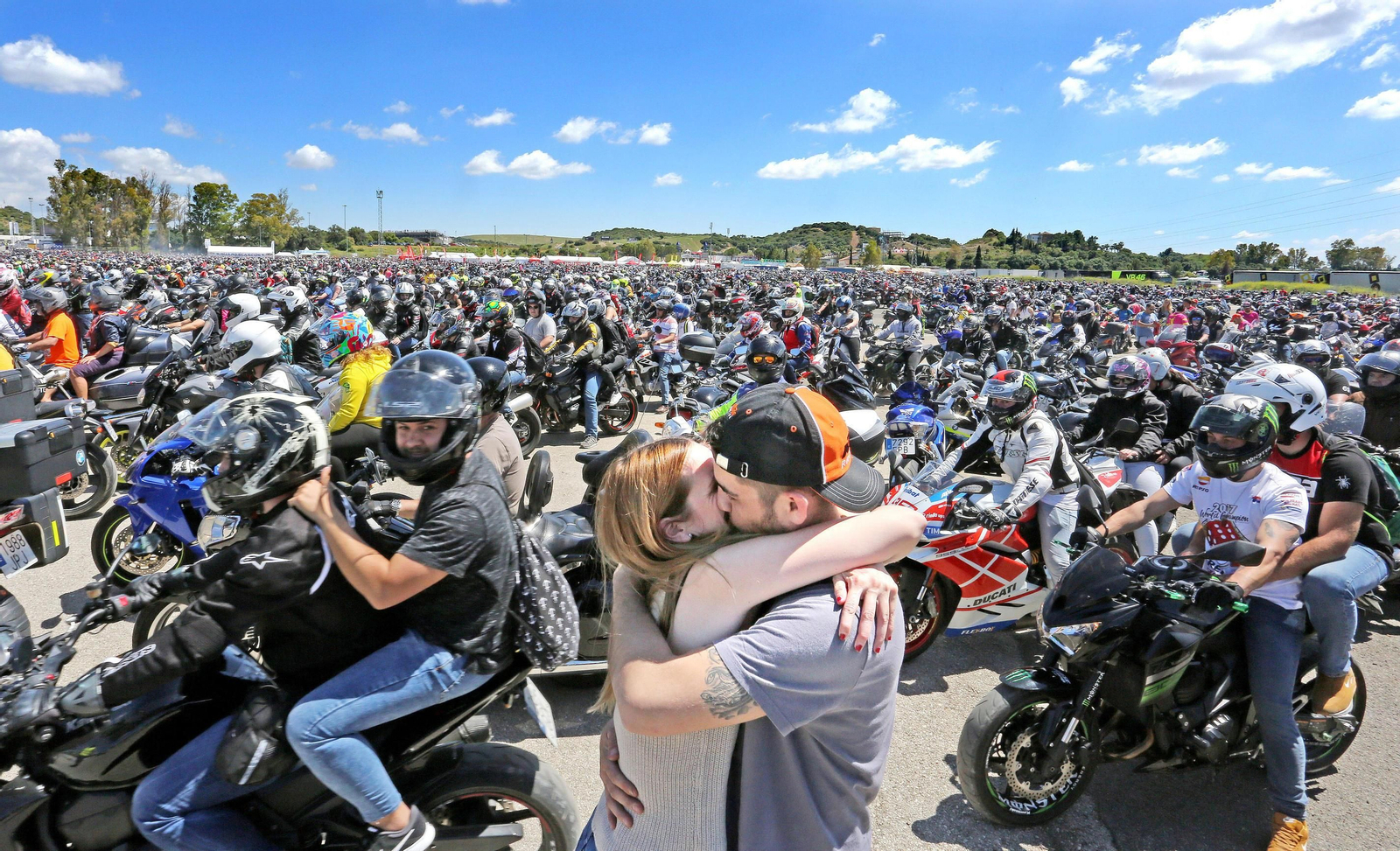El ambiente en la Motorada, en imágenes