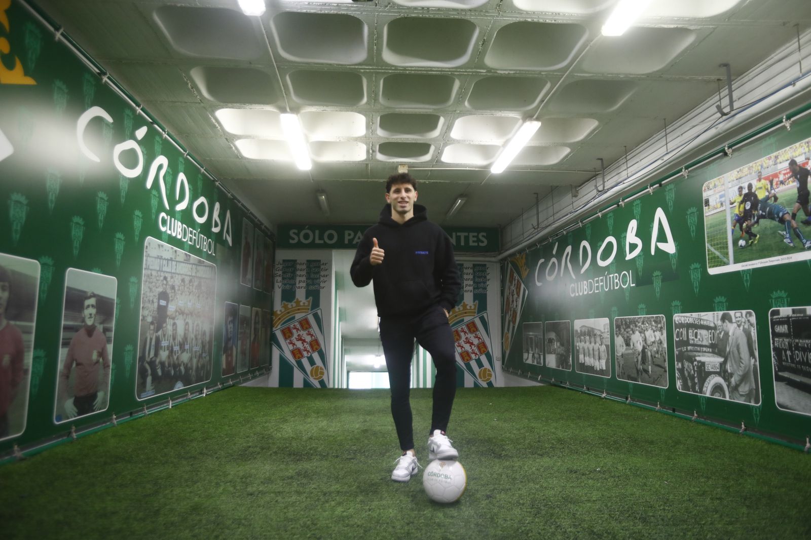La presentación de Marco Camus en el Córdoba CF, en imágenes