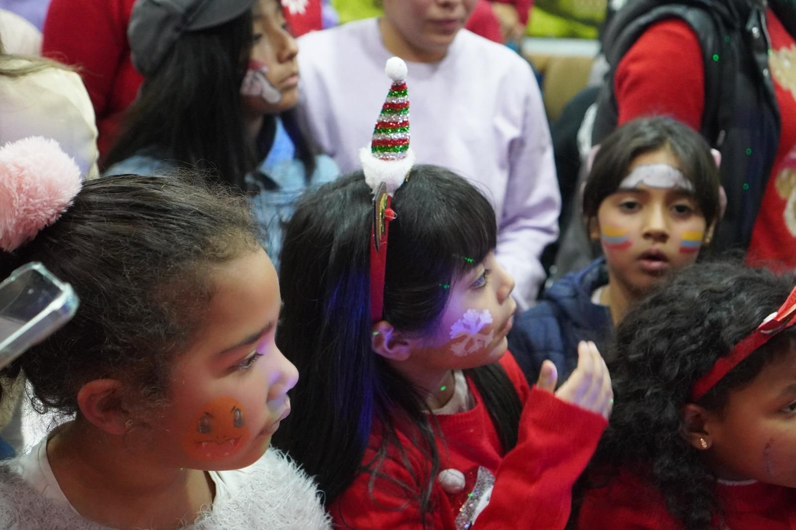 Almerienses "de aquí y de allá" celebran juntos la Navidad
