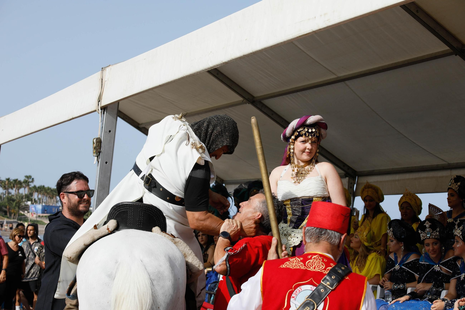 La carrera de cintas y la exhibición de caballos de los Moros y Cristianos de Mojácar, en imágenes