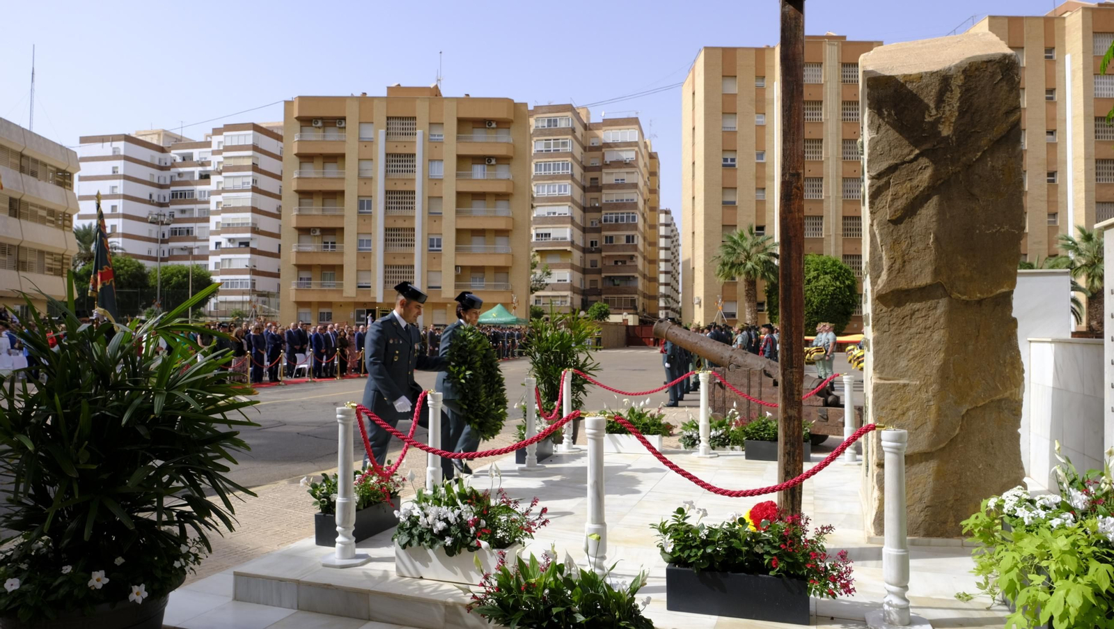Las imágenes de la celebración del Día del Pilar en la Comandancia de la Guardia Civil de Almería
