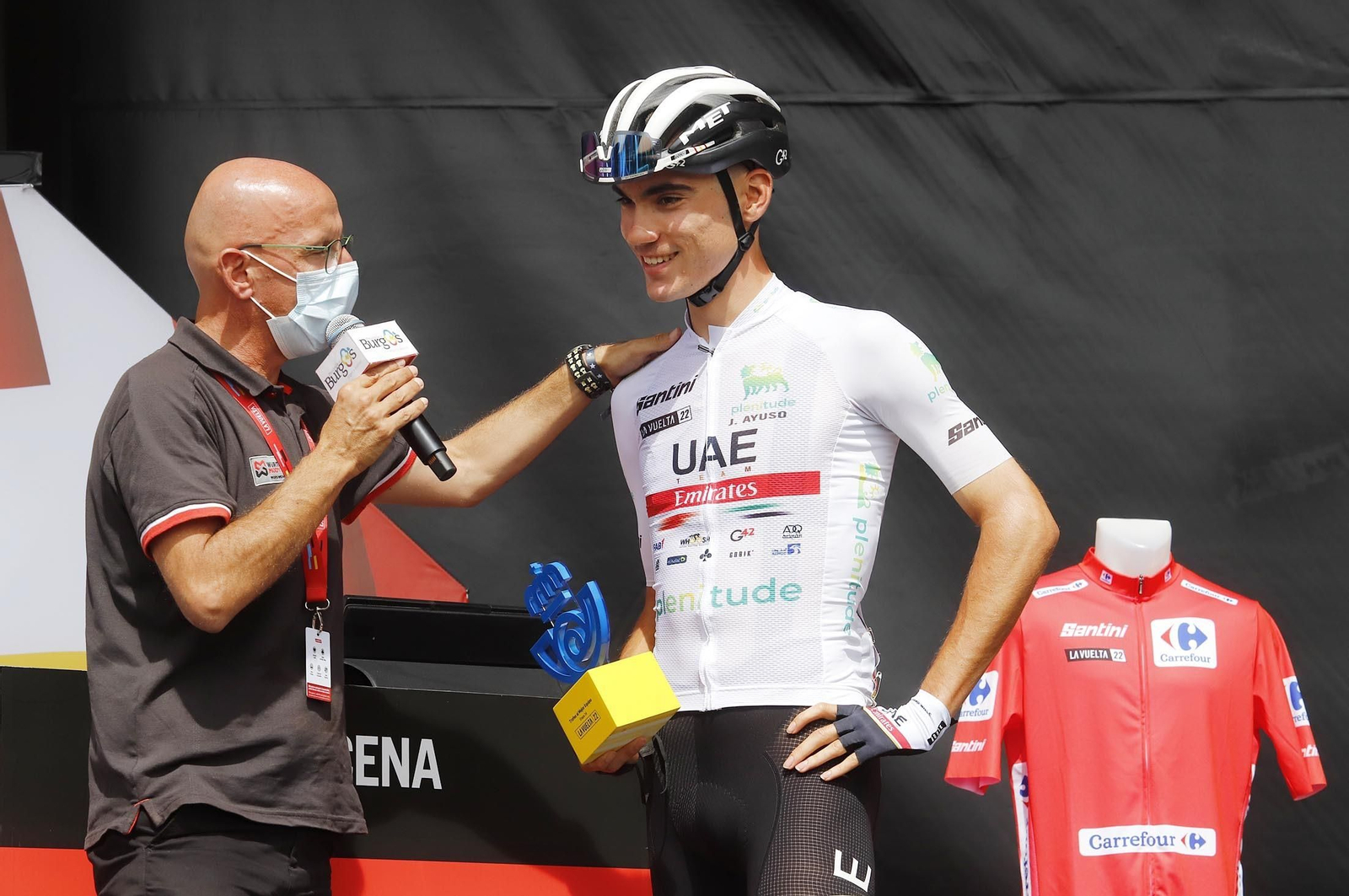 Imágenes de la Vuelta Ciclista a España en su salida desde Aracena en la 17ª etapa