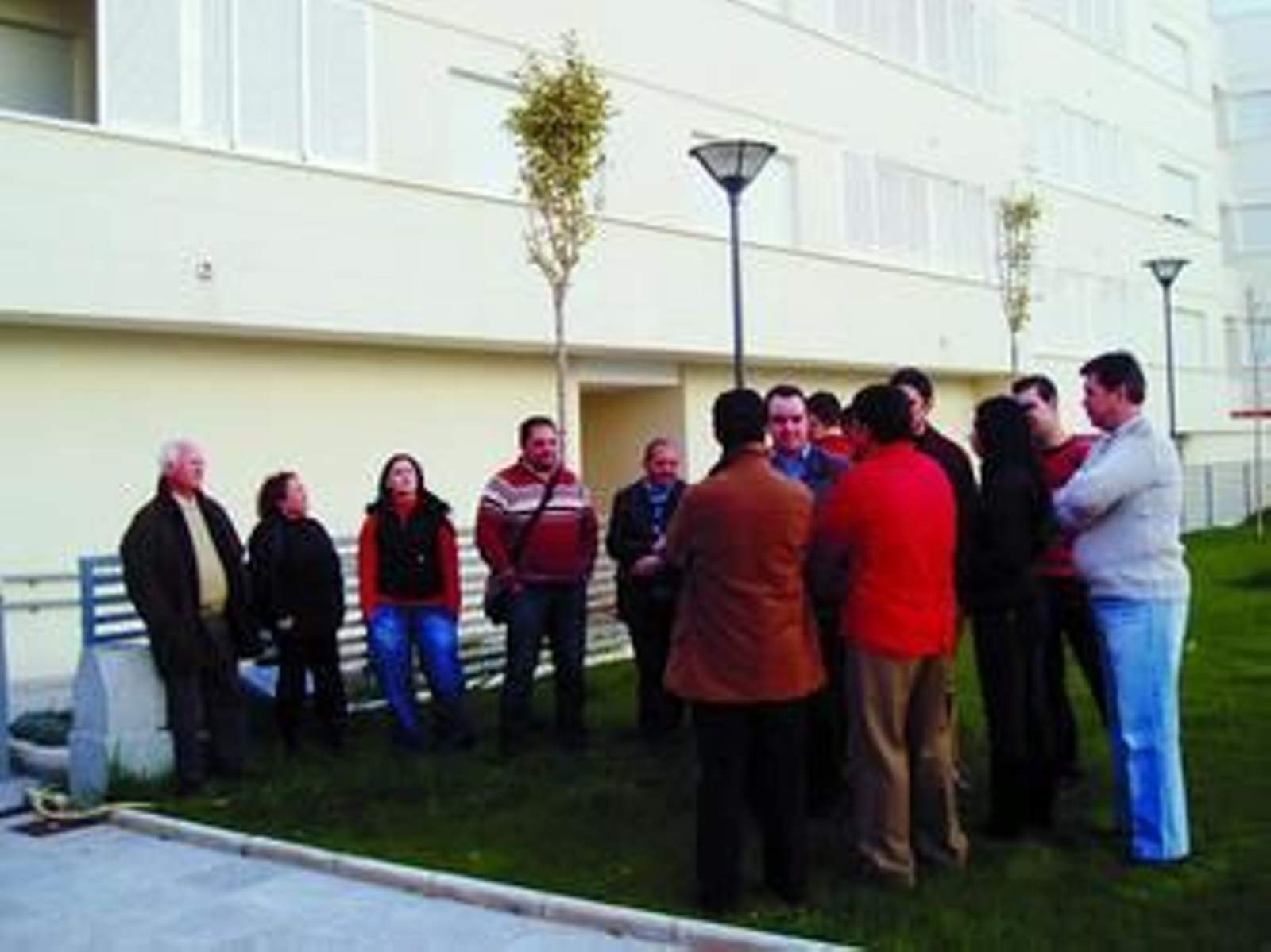 Algunos de los vecinos de la promoción de Arenal 2000.