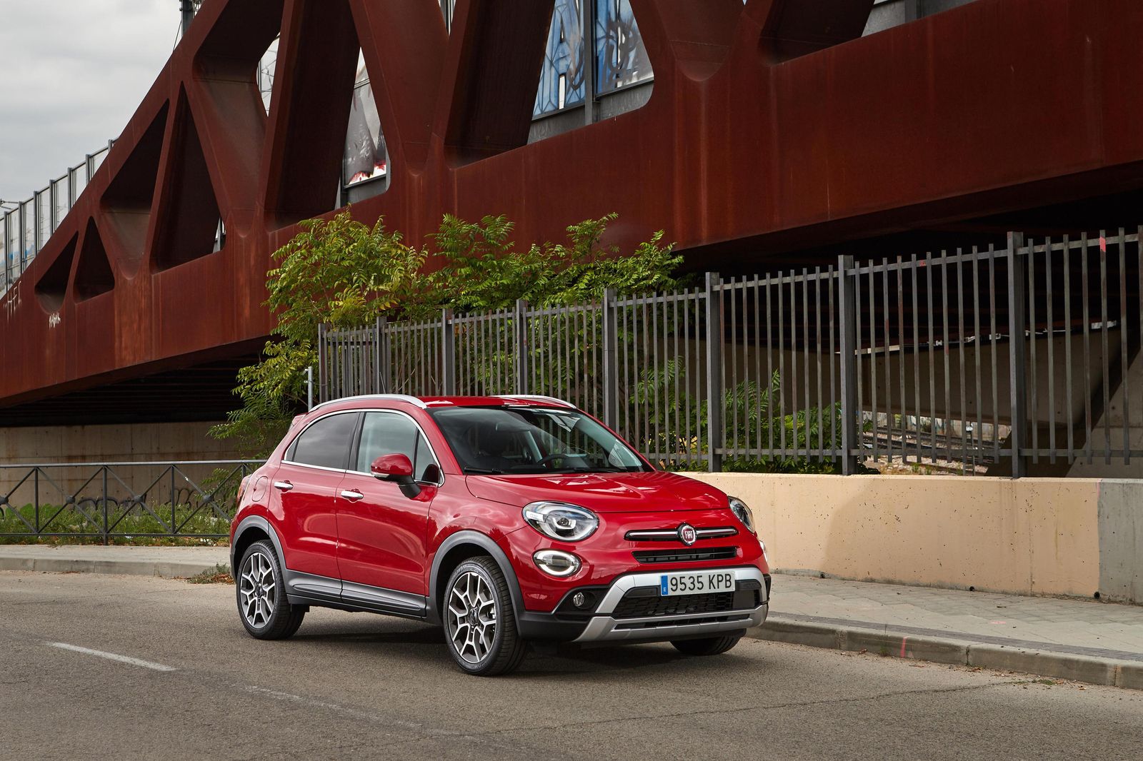 Incorpora nuevos motores de gasolina