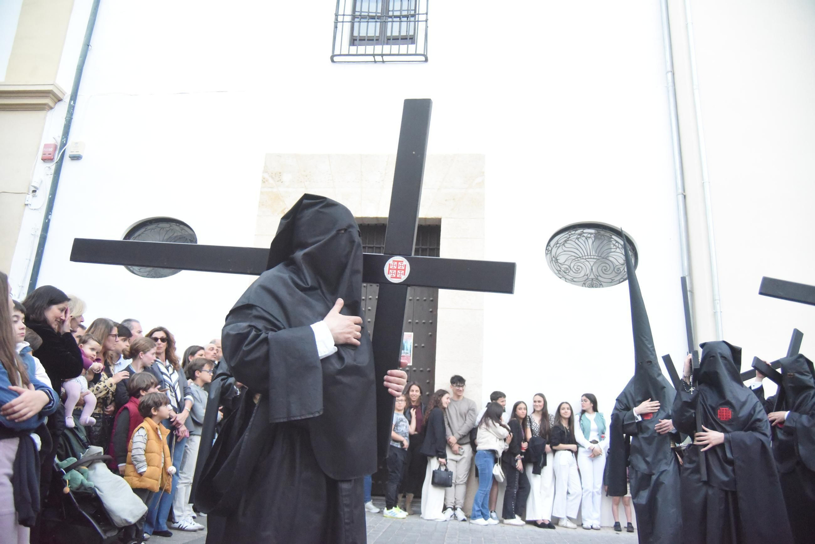 La procesión del Santo Sepulcro en este Viernes Santo de Córdoba, en imágenes