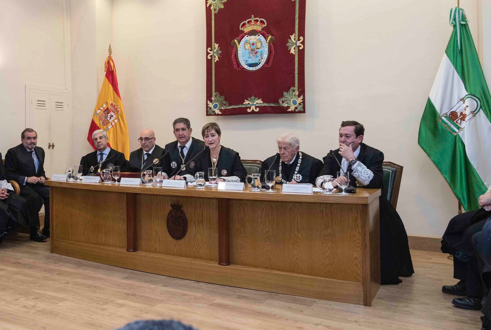 Victoria Ortega, durante un homenaje al decano de la abogacía de Huelva Juan José Domínguez