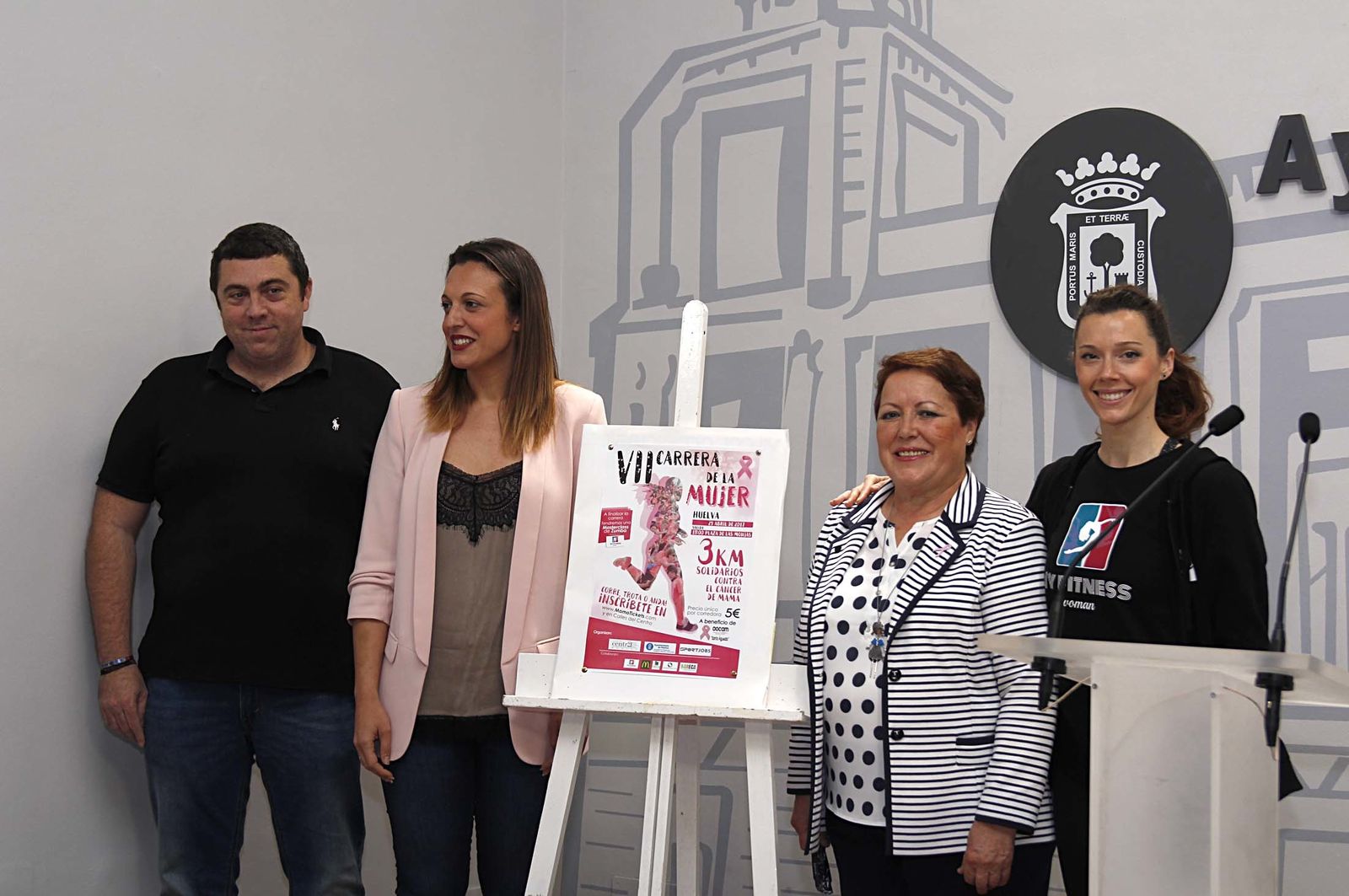 Presentación de la Carrera de la Mujer en el Ayuntamiento de Huelva.