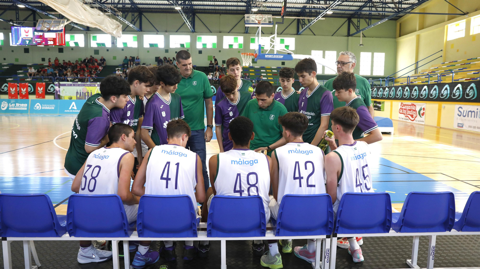 Las fotos de las semifinales del Cadeba infantil masculino de La Línea