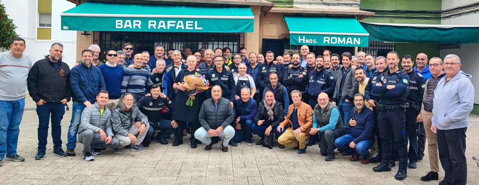 Homenaje de la Policía Local a José Román en su jubilación. Homenaje de la Policía Local a José Román en su jubilación.