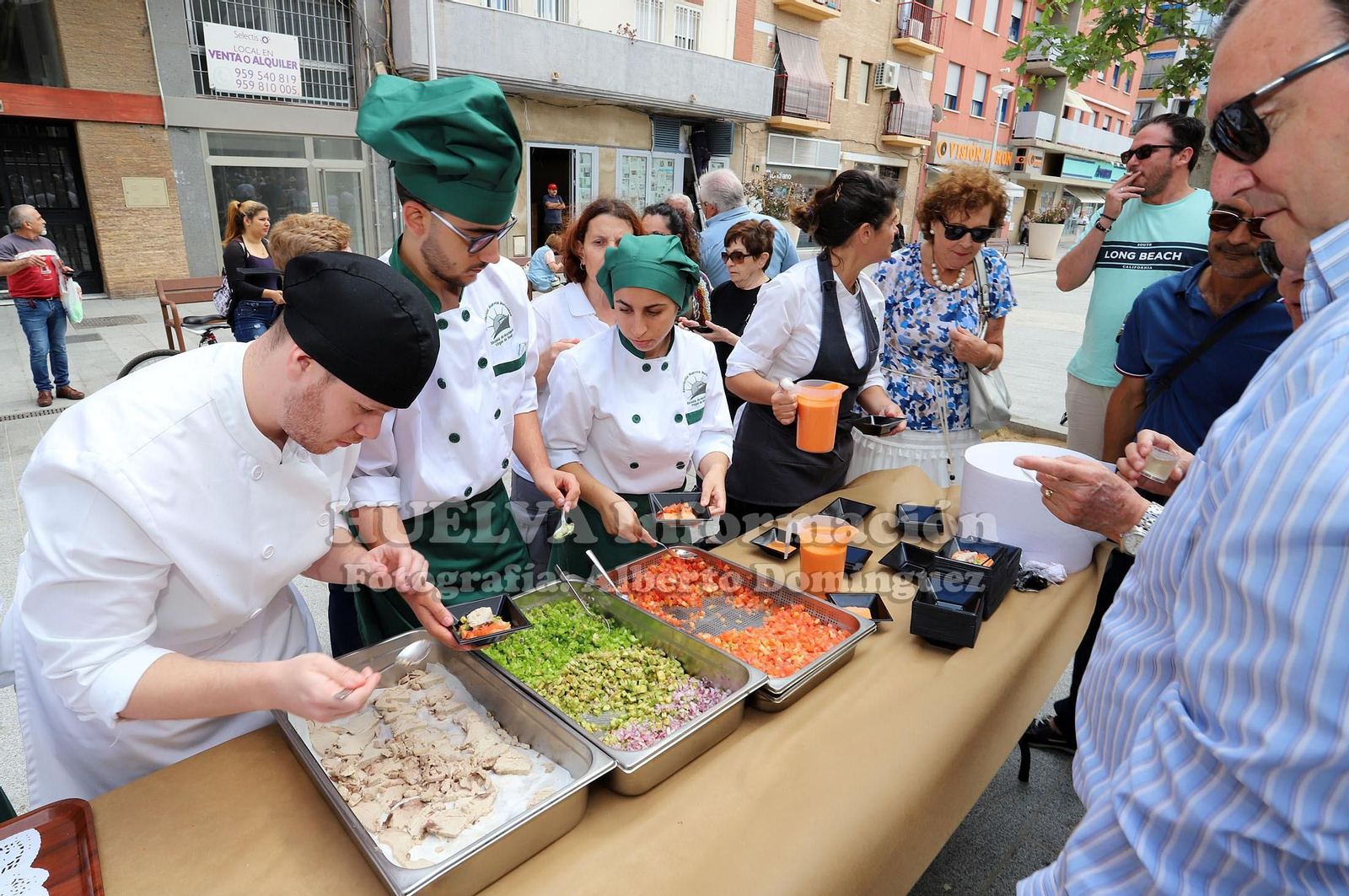 Imágenes del Ronqueo del Atún en el mercado de Huelva