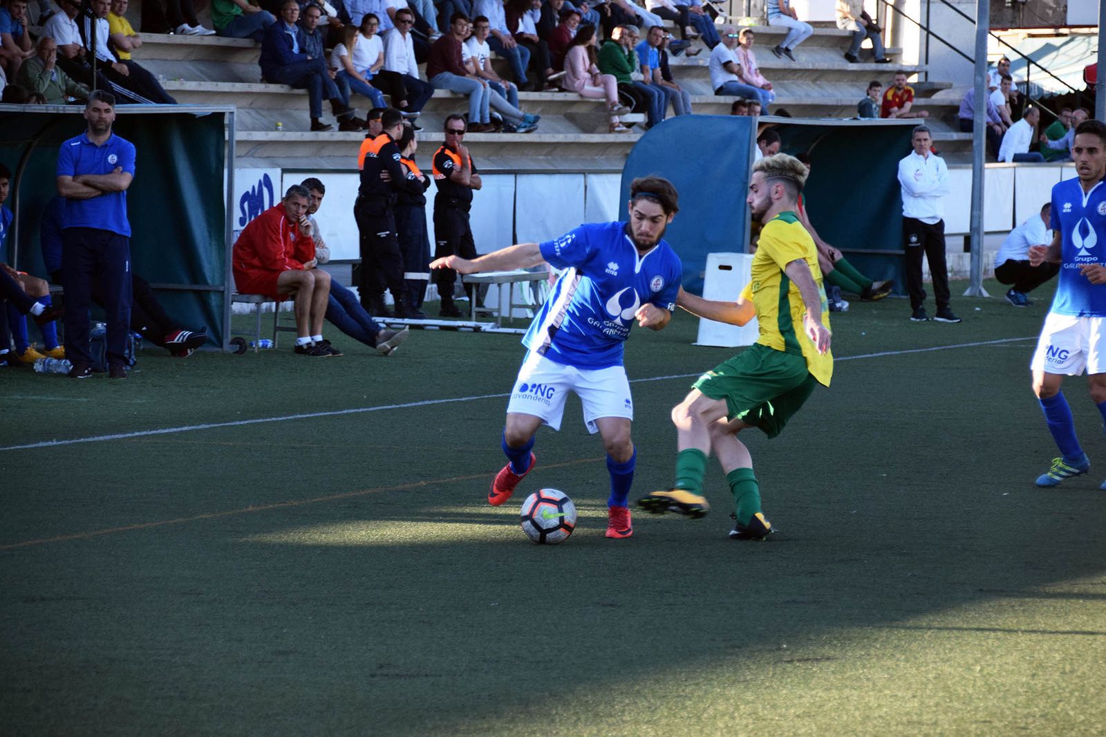 Salvi, cuarto juvenil en debutar en el primer equipo este curso.
