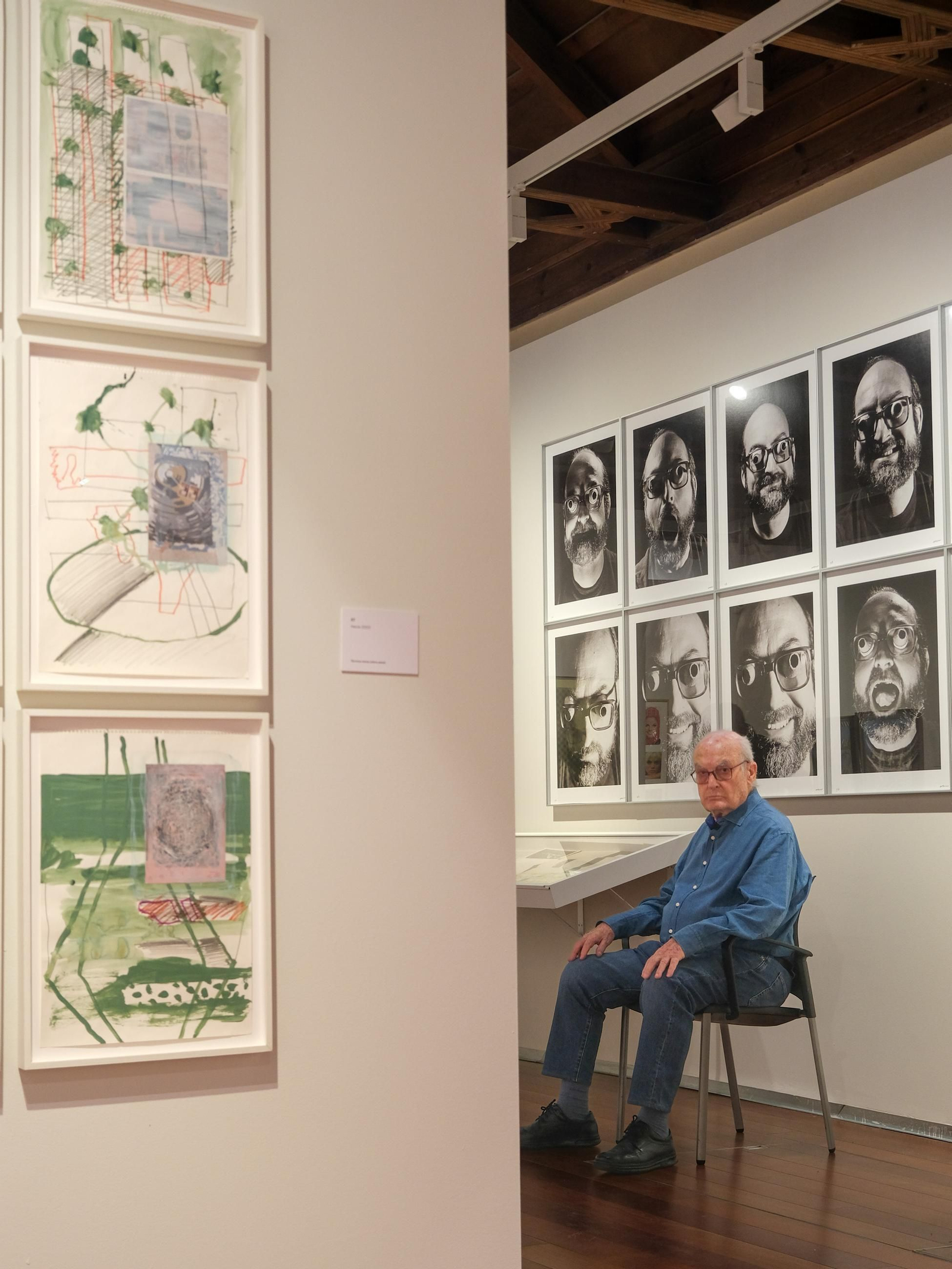 Imágenes de la inauguración de una exposición de Luis Gordillo en el Espacio Santa Clara