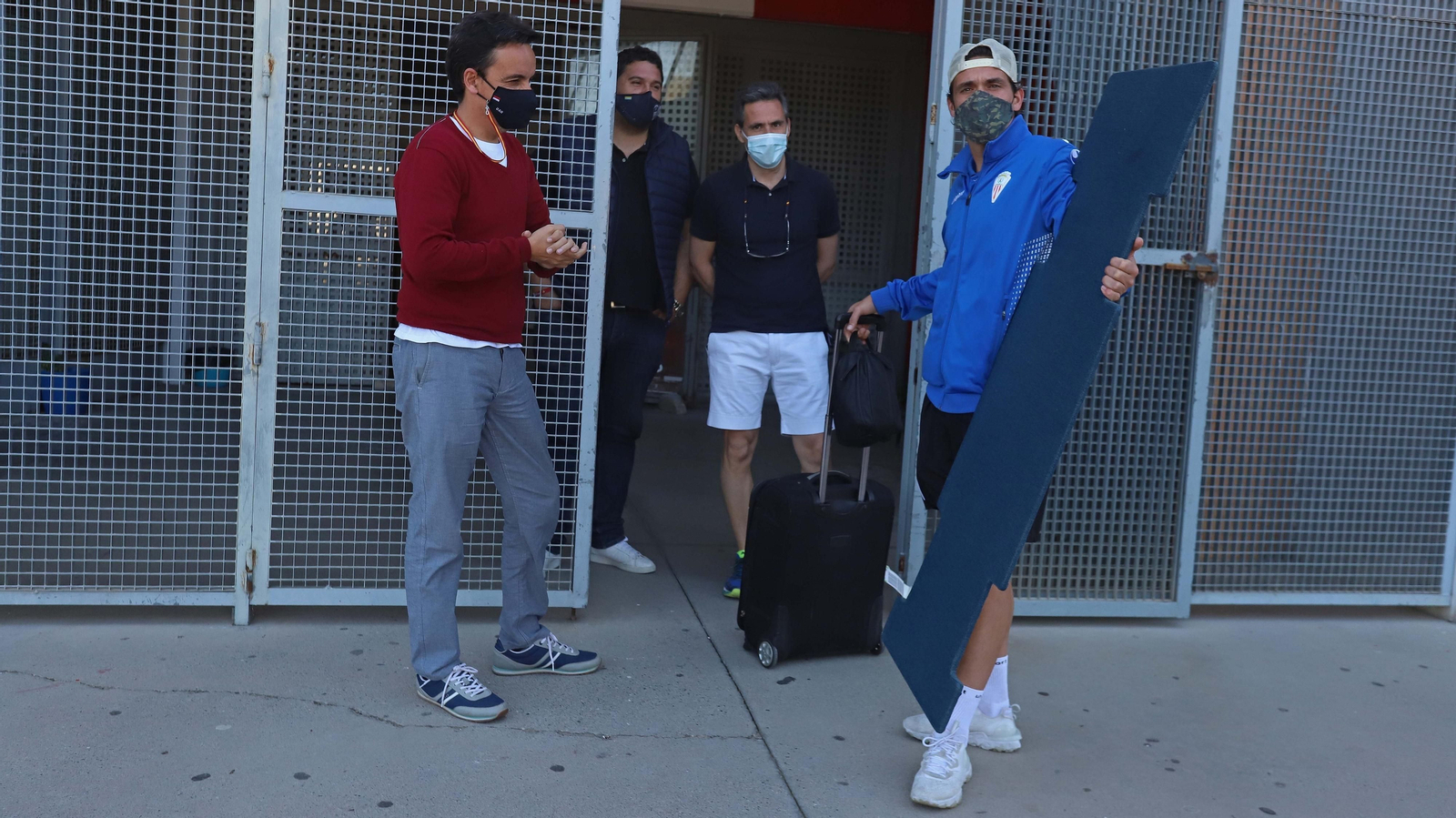 Fotos de la salida del Algeciras al playoff de ascenso de Extremadura