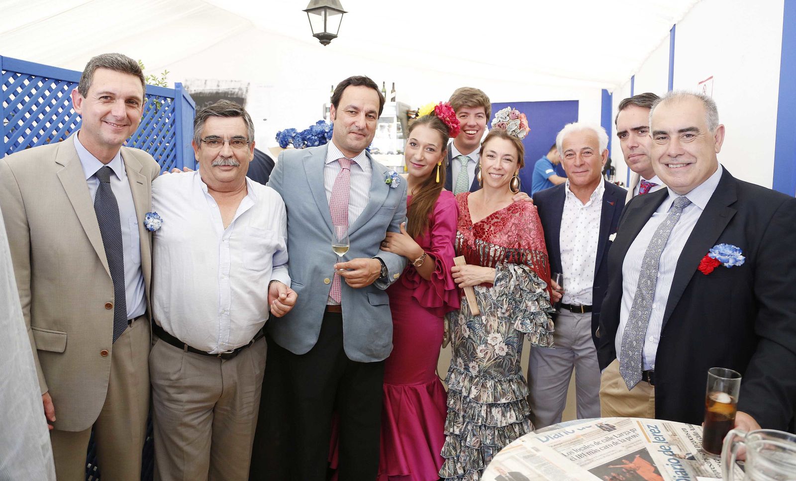 Parte del equipo del Circuito de Jerez: Ignacio Díez, Manolo Guzmán, Consuelo García-Figueras, Alba Fernández y el director de Cirjesa, Cornelio Vela, con Miguel Berraquero, gerente de Diario de Jerez y Rafael Navas, director.