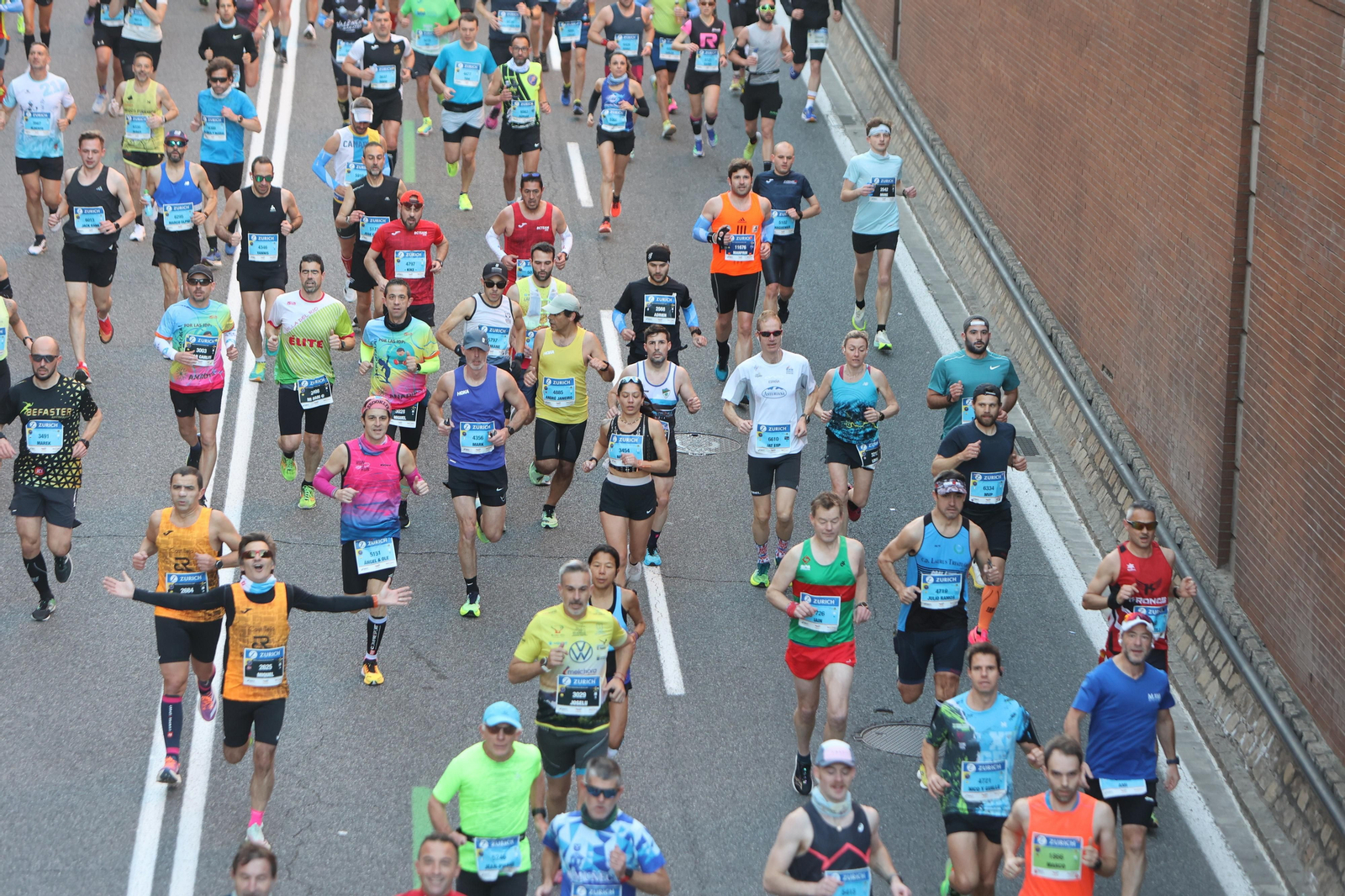 Búscate en la Zurich maratón de Sevilla
