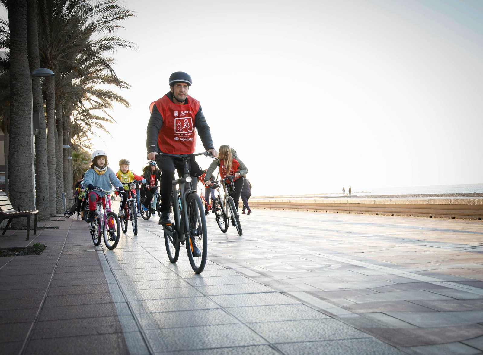 Te contamos en imágenes como ha sido la jornada del proyecto "En bici y caminando al cole"