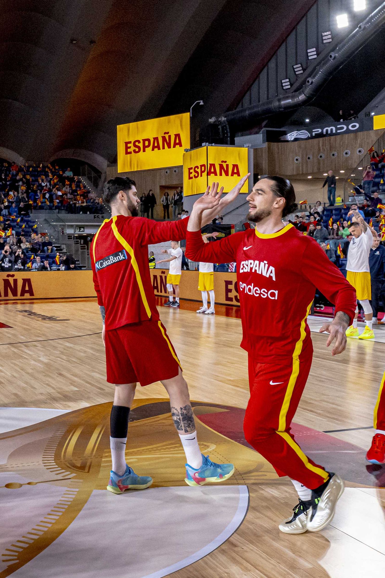 Francis Alonso lidera a una España invicta con 12 puntos