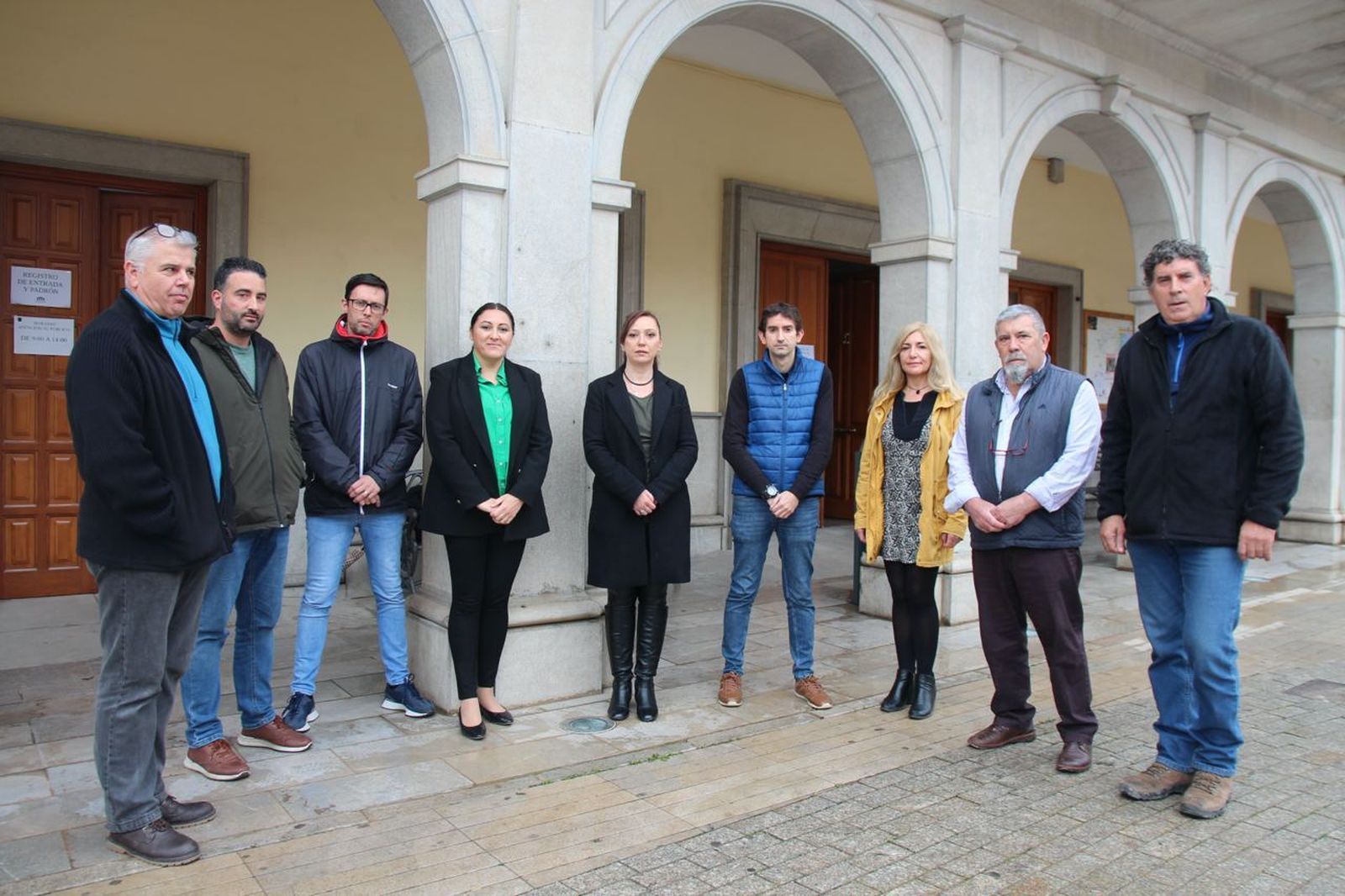 Concejales y representantes de los círculos de Podemos de los municipios afectados por la subida del precio del agua del Consorcio Vega-Sierra Elvira